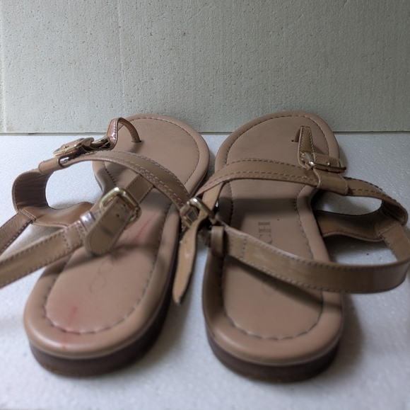 Coach Tan Patent Leather Thong Flat Sandals Size 7.5B - Picture 7 of 8